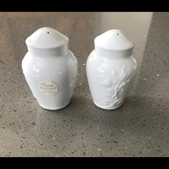 Dinnerware Set - Picture 8 of 9